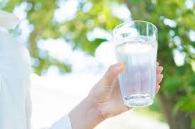 頭痛を予防する、水の飲み方！